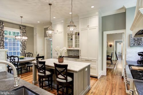 2235 49 St, Washington DC 20007-1057 exterior