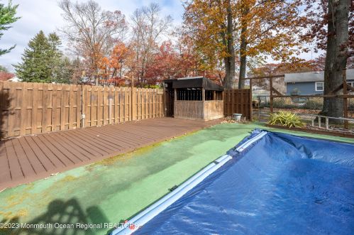 1 Brunswick Dr, Wall Township NJ  07731-1722 exterior