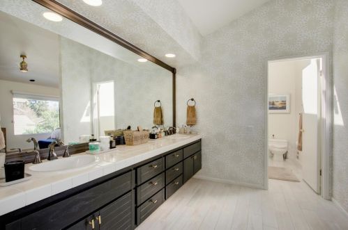 2021 Discovery Village Ln, Rancho Cordova CA  95670-3065 exterior