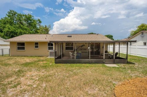 1562 Twin Palms Loop, Lutz FL  33559-6763 exterior