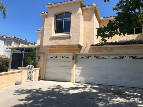 1549 Sapphire Ln, Vista, CA 92081-8807