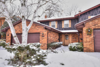 1953 River Park Ct, Milwaukee WI  53226-2840 exterior