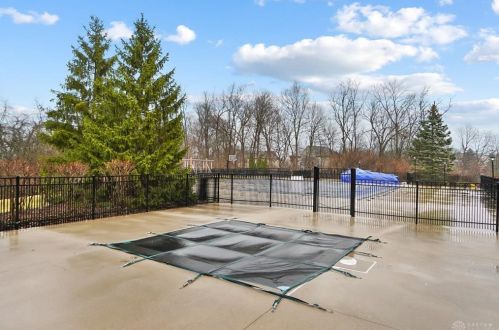 266 Forest Edge Dr, South Lebanon OH  45065-8736 exterior