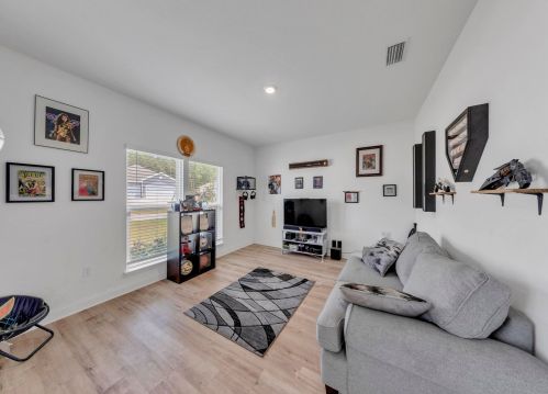 69 Hammock Oaks Blvd, Freeport FL  32439 exterior