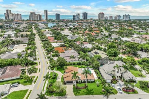 579 Neapolitan Way, Naples FL  34103-8567 exterior