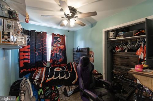 25 Goldy Dr, Gloucester NJ  08030-1318 exterior