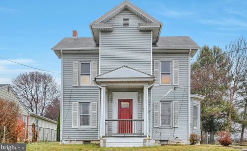 458 Highland St, Harrisburg, PA 17113-2637