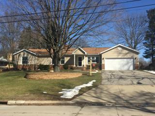 3053 Stanley Rd, Akron, OH 44333-3248