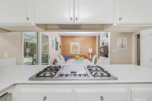 4262 Lemp Ave, North Hollywood CA  91604-2811 exterior