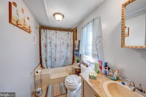 33520 Daisy St, Lewes DE  19958-5322 exterior