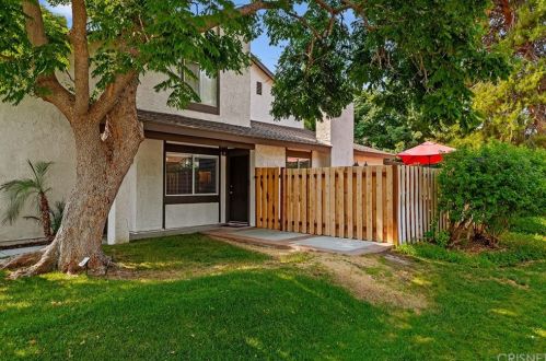 28355 Simsalido Ave, Santa Clarita, CA 91387-3214