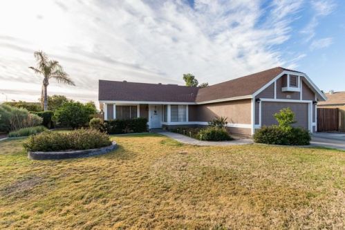 1013 Ivyglen St, Mesa, AZ 85203-2657
