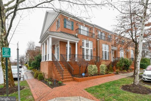 705 Belmont Bay Dr, Woodbridge, VA 22191-5428