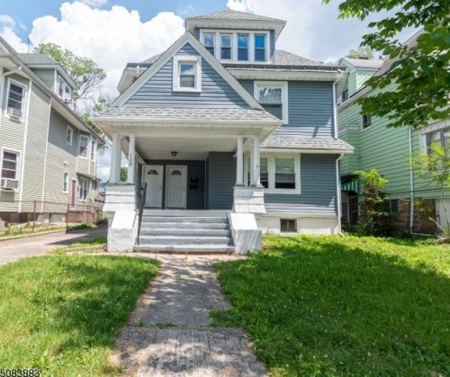 108 Oraton Pkwy, East Orange NJ  07017-4346 exterior