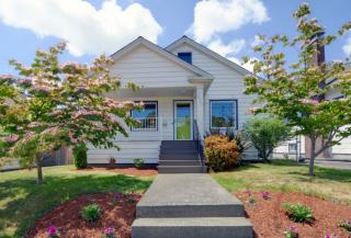 3233 15th Ave, Seattle, WA 98119-1799