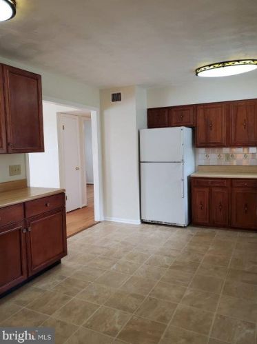 104 Iris Way, Charles Town WV  25414-9437 exterior