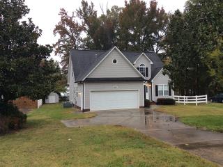419 Parallel Dr, Harrisburg NC  28075-8433 exterior