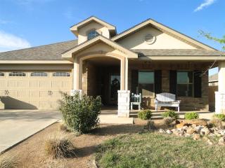 407 Nolan Ryan Dr, Midland, TX 79706-2914