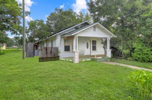 2216 Gonzalez St, Pensacola, FL 32505-6826