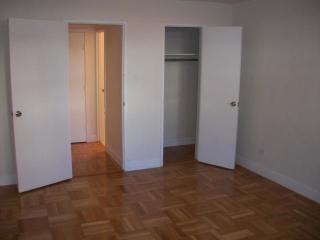 13009 Kingswell Dr, Woodbridge VA  22193-5037 exterior