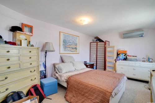 2481 6th St, Hempstead NY  11554-3115 exterior
