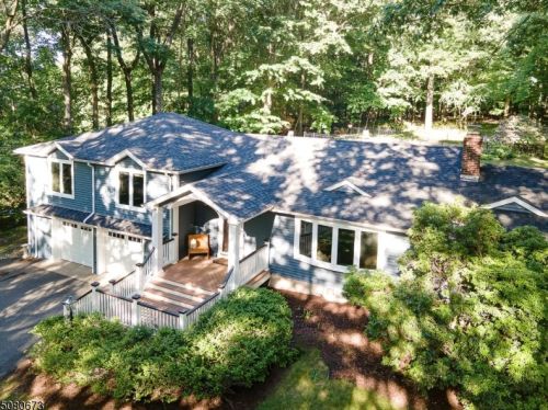 105 Powder Mill Rd, Greystone Park, NJ 07950-1419