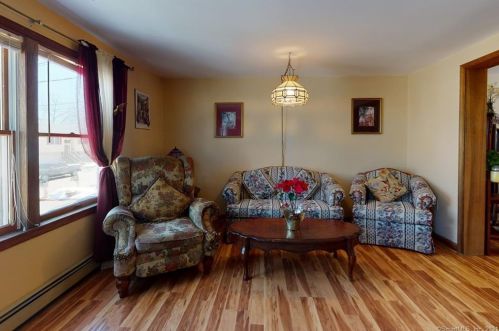 12 Adanti Ave, Ansonia CT  06401-1022 exterior