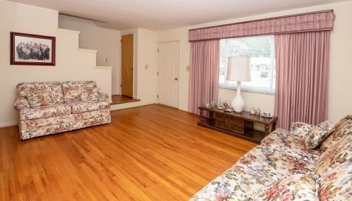 3347 Alexis Rd, Cincinnati, OH 45239-4001