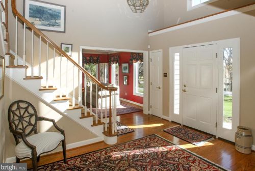 6 Orchard Vw, Chadds Ford, PA 19317-9236