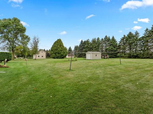 1044 Union Rd, Manitowoc WI 54220-9451 exterior