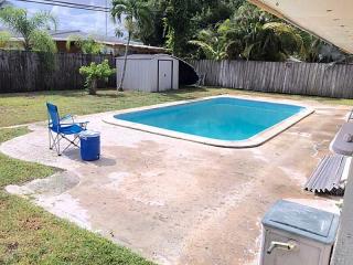 3709 Shore Rd, Hollywood, FL 33023-4955