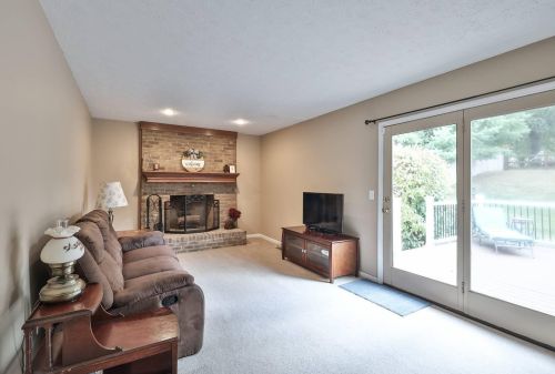 1205 Mesa Dr, Covington KY 41018-3812 exterior