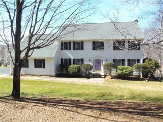 53 Tri Mountain Rd, Durham, CT 06422-2308