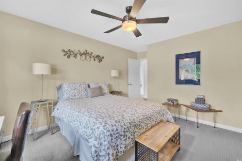 311 Edgewood Dr, Vacaville CA  95688-3602 exterior