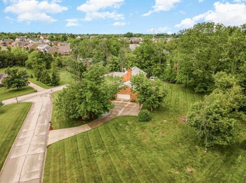 1070 Tudor Ln, Florence KY  41042-9647 exterior