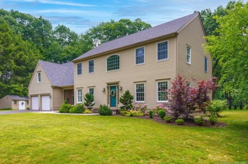 49 Ridgewood Rd, Southington, CT 06489-2307