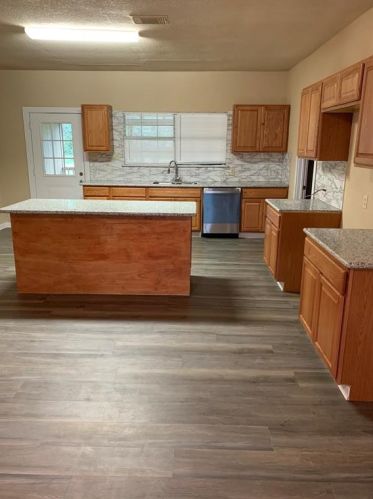 151 County Road 2319, Mont Belvieu, TX 77535