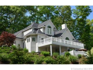 7 Chestnut Dr, Unionville, CT 06013-2227