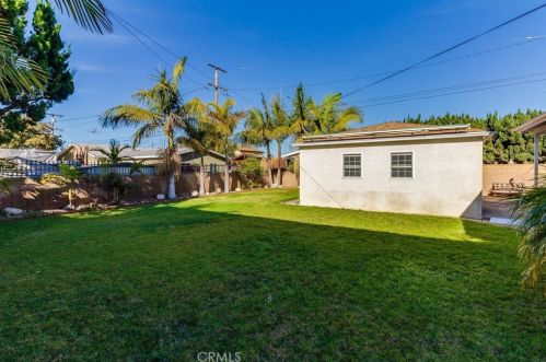 13417 Ocean Gate Ave, Hawthorne CA  90250-5611 exterior