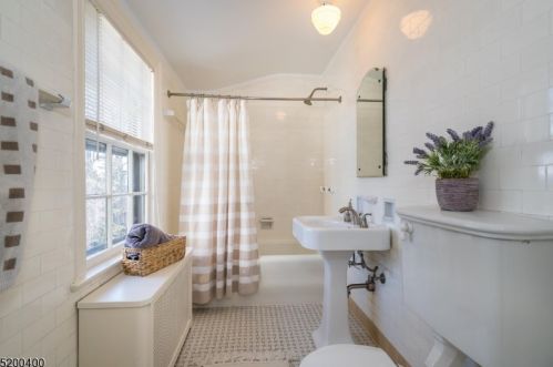 85 Undercliff Rd, Montclair NJ  07042-1616 exterior