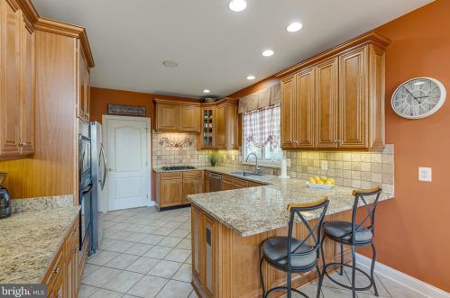 15089 Troon Ct, Haymarket VA  20169-3130 exterior