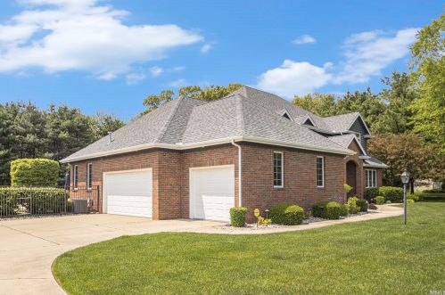 11034 Birch Lake Dr, Granger, IN 46530-6013