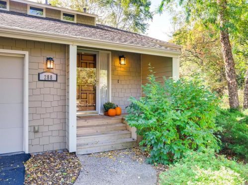 288 Jay St, Saint Paul, MN 55110-1862
