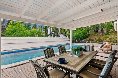 4429 Petit Ave, Van Nuys CA  91436-3211 exterior