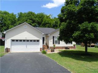 1636 Lillian Cir, Columbia, TN 38401-5418