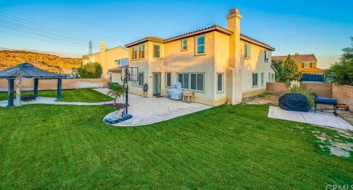 34652 Boros Blvd, Beaumont CA  92223-7466 exterior