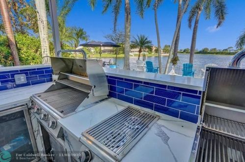 3591 177th Ave, Hollywood FL  33029-1666 exterior