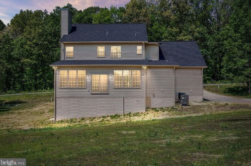 12311 Glade Dr, Fredericksburg, VA 22407-6283