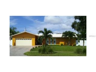 14101 Yacht Club Blvd, Largo, FL 33776-1211