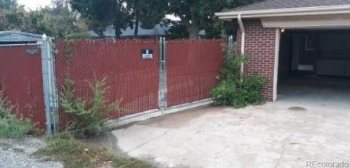 2361 Lima St, Denver CO 80014-1733 exterior